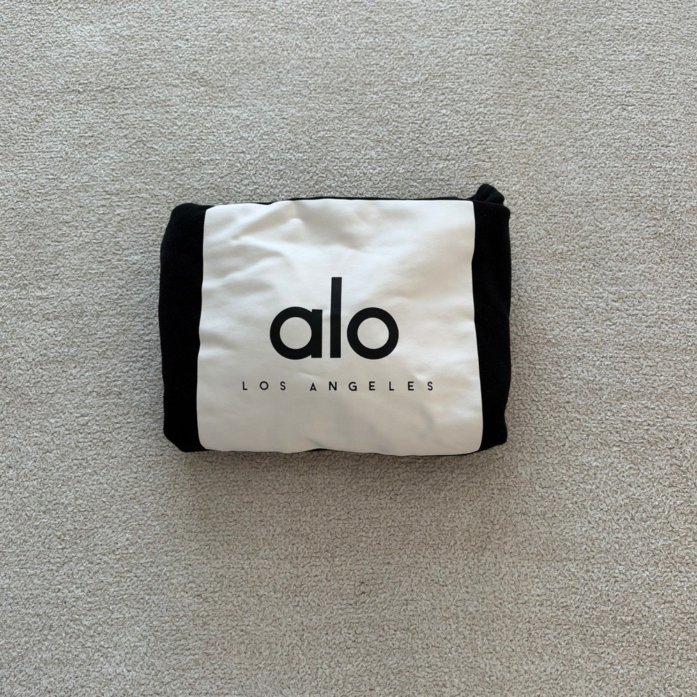 alo Vaunt Hoodie size small in Black